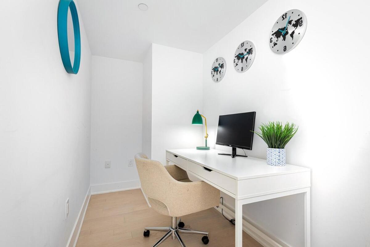 1br With Sofa Bed That Sleeps 3 By Yorkville! * Toronto