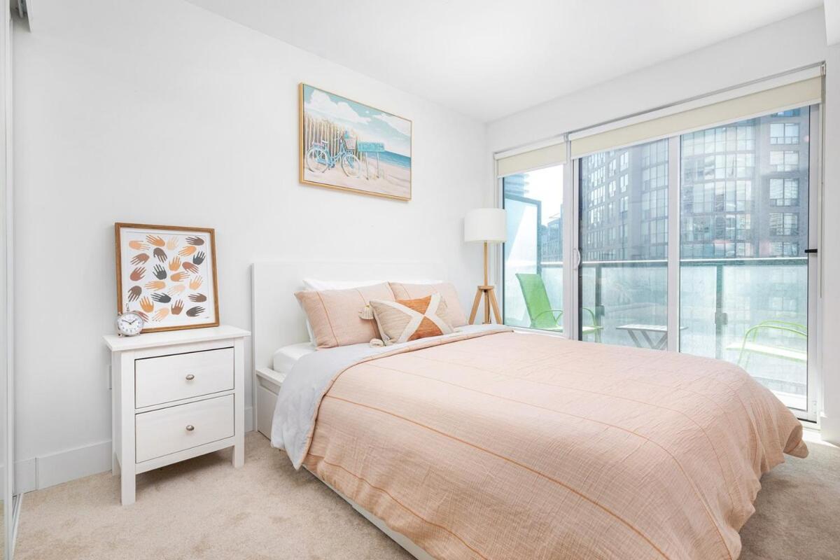 1br With Sofa Bed That Sleeps 3 By Yorkville!