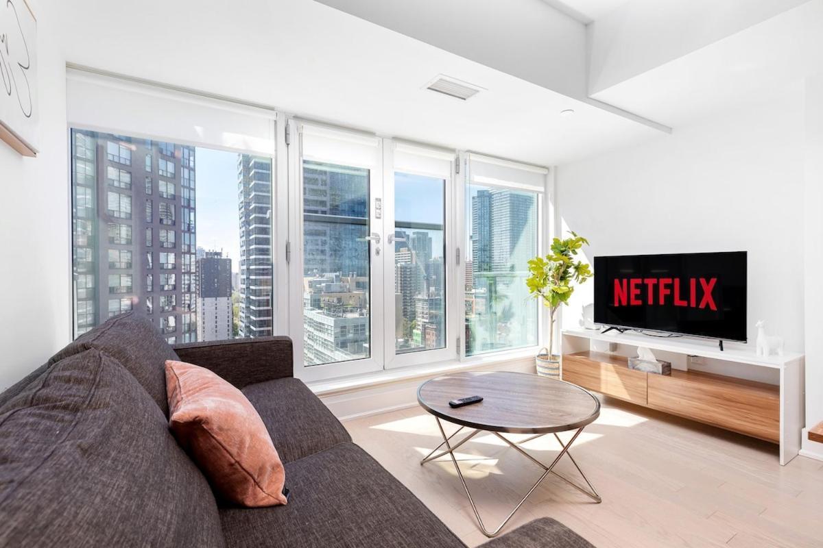 1br With Sofa Bed That Sleeps 3 By Yorkville! Apartment Toronto